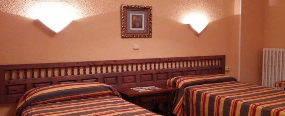 Hotel Montes Blancos Ezcaray Eksteriør bilde